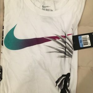 Nike t-shirt